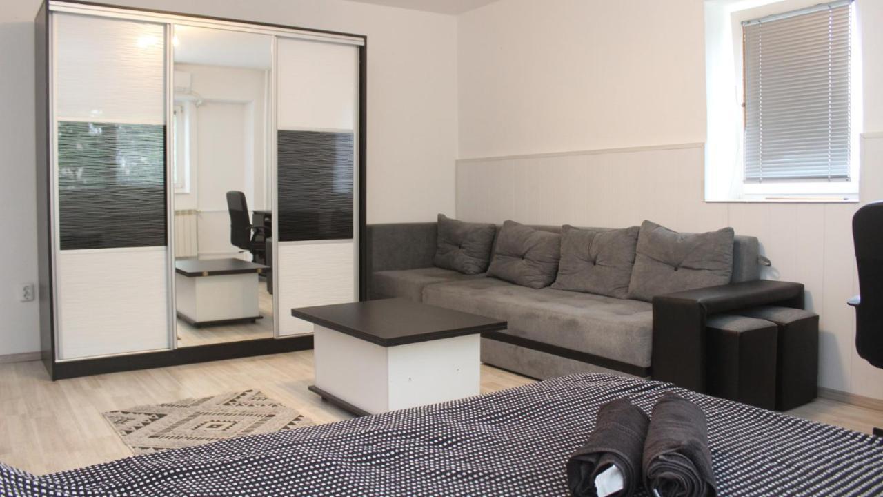 Holidays Host Splaiul Unirii Bucarest Exterior foto